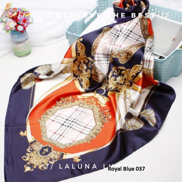 Scarf - Picture 1 of 8